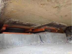 橋梁、橋底、支座、調平鋼板